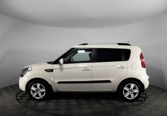Подержанный автомобиль Kia Soul 2013 года (8 фото)