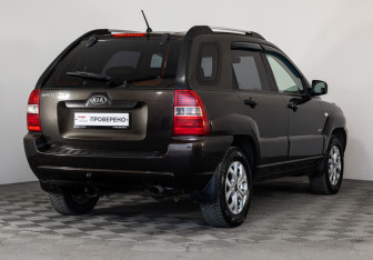 Подержанный автомобиль Kia Sportage 2006 года (5 фото)