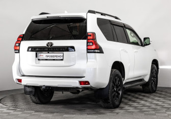 Подержанный автомобиль Toyota Land Cruiser Prado 2021 года (7 фото)