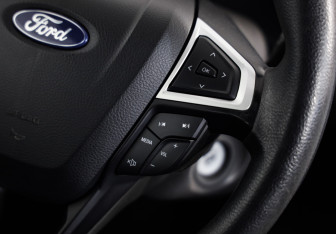 Подержанный автомобиль Ford Mondeo Sedan 2016 года (11 фото)