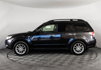 Подержанный автомобиль Subaru Forester Suv 2008 года (8 фото)
