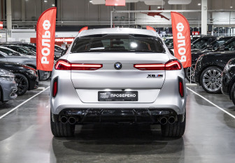 Подержанный автомобиль BMW X6 M 2020 года (10 фото)