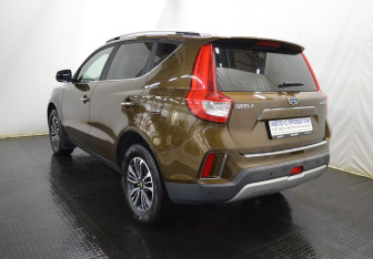 Подержанный автомобиль Geely Emgrand X7 2019 года (7 фото)