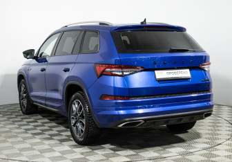 Подержанный автомобиль Skoda Kodiaq 2023 года (7 фото)