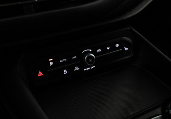 Подержанный автомобиль Haval F7 2022 года (17 фото)