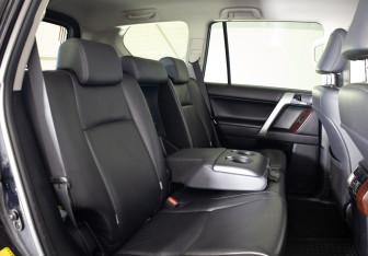 Подержанный автомобиль Toyota Land Cruiser Prado 2013 года (14 фото)