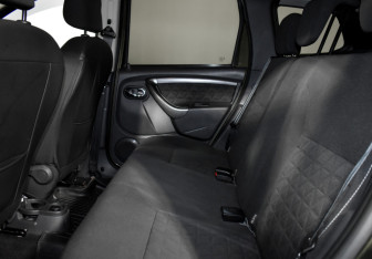 Подержанный автомобиль Renault Duster 2016 года (11 фото)