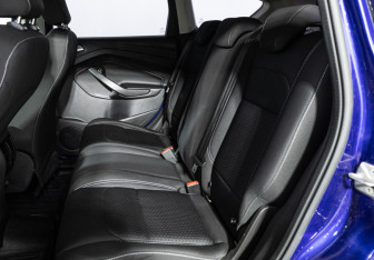 Подержанный автомобиль Ford Kuga 2017 года (10 фото)