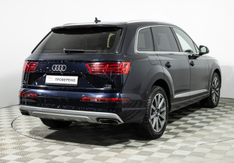 Подержанный автомобиль Audi Q7 2016 года (5 фото)