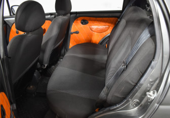 Подержанный автомобиль Daewoo Matiz 2012 года (11 фото)