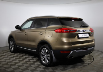 Подержанный автомобиль Geely Atlas 2020 года (7 фото)