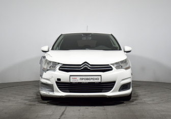 Подержанный автомобиль Citroen C4 Hatchback 2012 года (2 фото)
