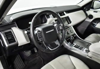 Подержанный автомобиль Land Rover Range Rover Sport 2016 года (12 фото)