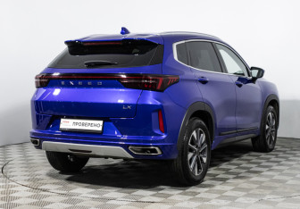 Подержанный автомобиль Exeed LX 2022 года (5 фото)