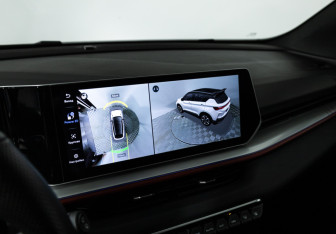 Подержанный автомобиль Geely Coolray 2024 года (15 фото)
