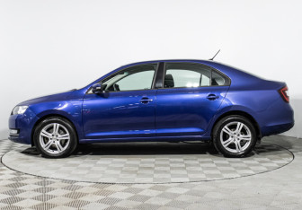 Подержанный автомобиль Skoda Rapid Liftback 2019 года (8 фото)