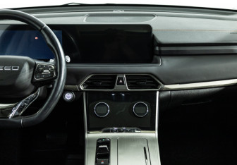 Подержанный автомобиль Exeed TXL 2022 года (14 фото)