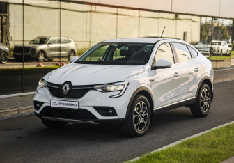 Подержанный автомобиль Renault Arkana 2019 года (3 фото)