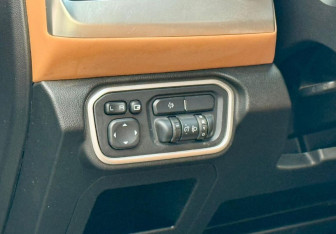 Подержанный автомобиль Great Wall Poer 2023 года (17 фото)