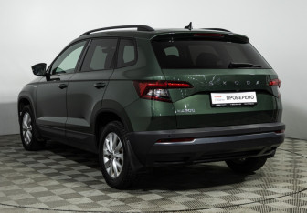 Подержанный автомобиль Skoda Karoq 2021 года (8 фото)