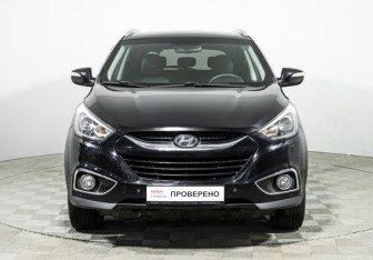 Подержанный автомобиль Hyundai ix35 2014 года (2 фото)