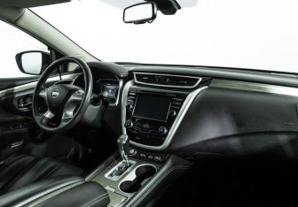 Подержанный автомобиль Nissan Murano Suv 2017 года (9 фото)