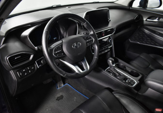 Подержанный автомобиль Hyundai Santa Fe 2019 года (9 фото)
