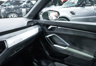 Подержанный автомобиль Audi Q3 Sportback 2020 года (22 фото)