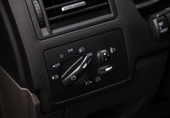 Подержанный автомобиль Ford C-MAX 2008 года (18 фото)