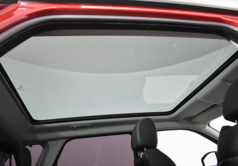 Подержанный автомобиль Land Rover Range Rover Evoque 2015 года (16 фото)