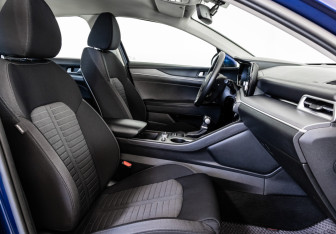 Подержанный автомобиль Kia K5 2020 года (18 фото)