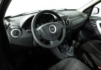 Подержанный автомобиль LADA (ВАЗ) Largus Wagon 2014 года (11 фото)