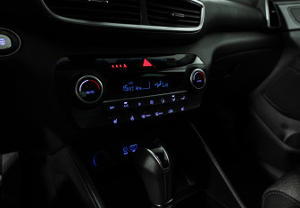 Подержанный автомобиль Hyundai Tucson 2020 года (16 фото)