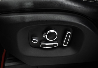 Подержанный автомобиль Land Rover Range Rover 2015 года (16 фото)