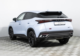 Подержанный автомобиль Omoda C5 2023 года (7 фото)