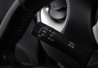 Подержанный автомобиль Nissan Juke 2011 года (18 фото)