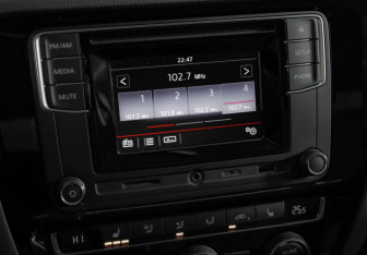 Подержанный автомобиль Volkswagen Jetta Sedan 2017 года (14 фото)