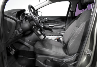 Подержанный автомобиль Ford Kuga 2014 года (11 фото)