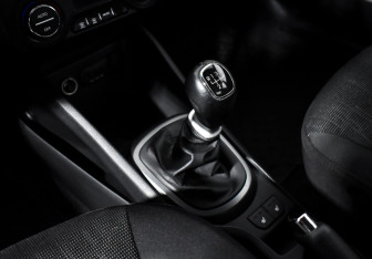 Подержанный автомобиль Kia Rio Sedan 2012 года (11 фото)