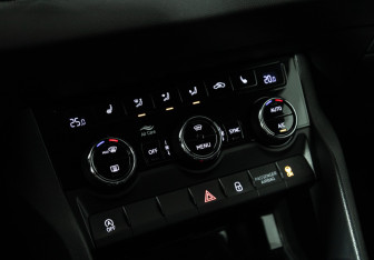 Подержанный автомобиль Skoda Karoq 2020 года (15 фото)