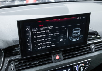Подержанный автомобиль Audi A5 Liftback 2022 года (27 фото)