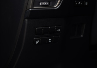 Подержанный автомобиль Lexus NX 2017 года (23 фото)