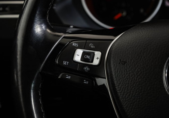 Подержанный автомобиль Volkswagen Tiguan 2020 года (12 фото)