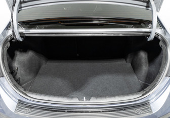 Подержанный автомобиль Hyundai Solaris Sedan 2017 года (16 фото)