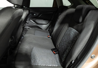 Подержанный автомобиль LADA (ВАЗ) XRAY 2018 года (10 фото)