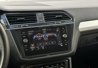 Подержанный автомобиль Volkswagen Tiguan 2021 года (17 фото)