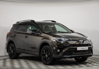 Подержанный автомобиль Toyota RAV4 2019 года (3 фото)