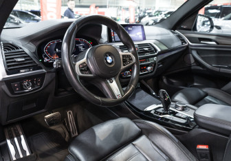 Подержанный автомобиль BMW X3 2019 года (12 фото)