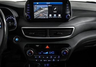 Подержанный автомобиль Hyundai Tucson 2019 года (16 фото)