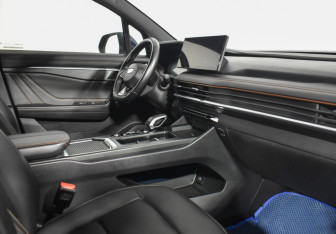 Подержанный автомобиль Geely Okavango 2023 года (14 фото)